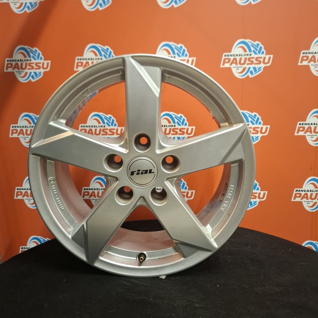 Käytetty RIAL vannesarja 5x114,3 ET 40 KR 66,1 6,5x16"