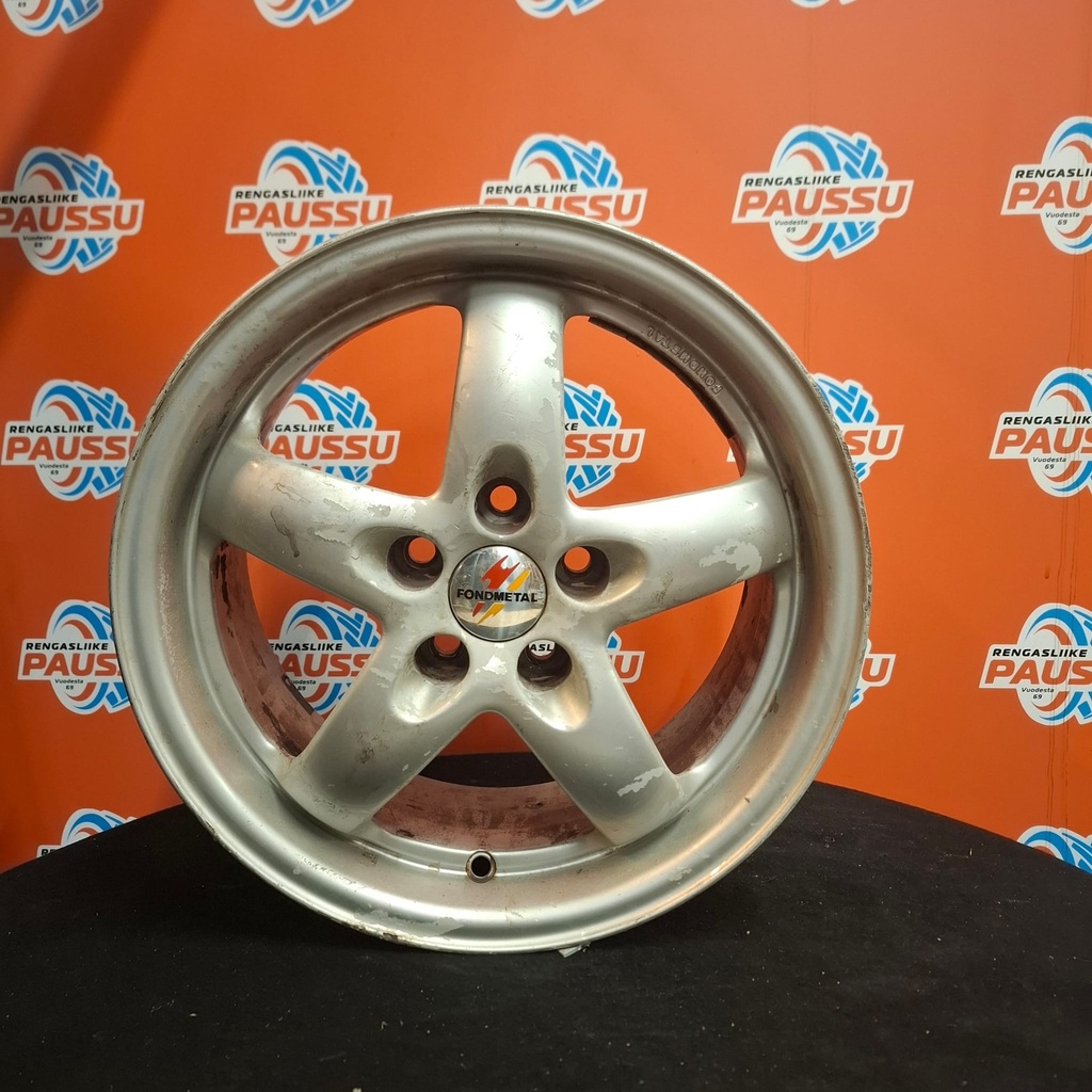 Käytetty FONDMETAL vannesarja 5x100 ET 28 KR 67,1 7x15"