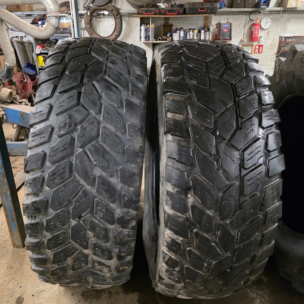 650/65R42 176A8/171D Nokian HKPL TRI Käytetty palapintarengas 13mm DOT-21 (Hyvä runko)