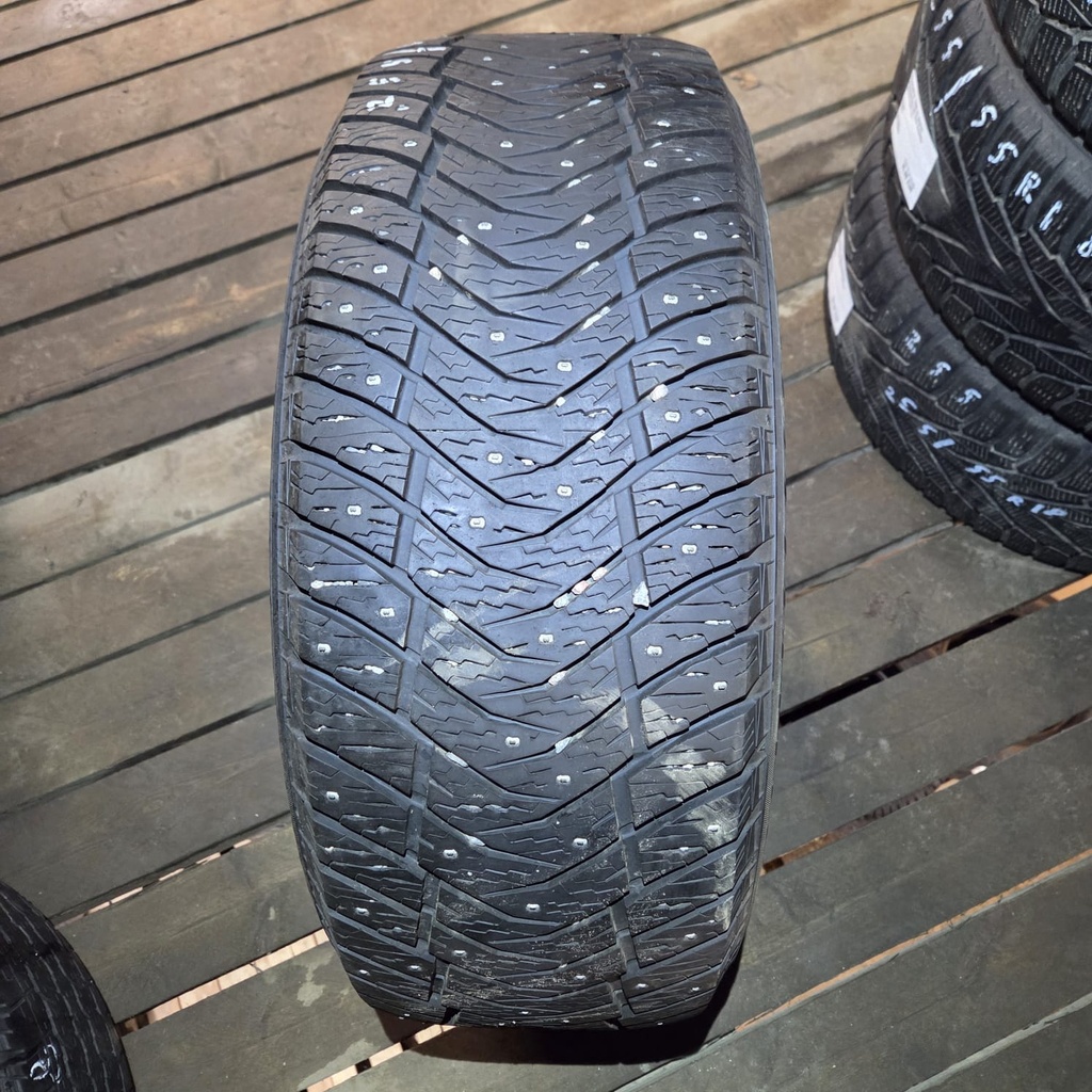 255/55R18 109T Yokohama Ice Guard IG51 Käytetty nastarengas 8,5mm DOT-18