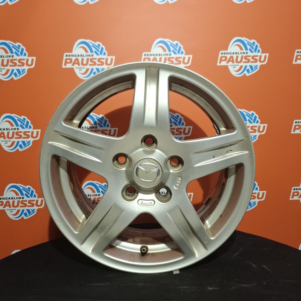 Käytetty MAZDA vannesarja 5x114,3 ET 50 KR 67,1 6x15"