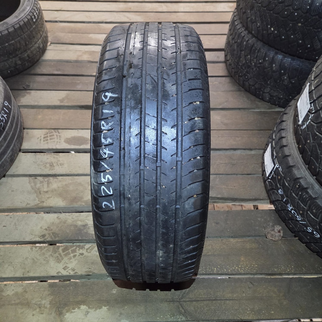 225/45ZR19 96W Nordexx NS9200 Käytetty kesärengas 6mm DOT-21
