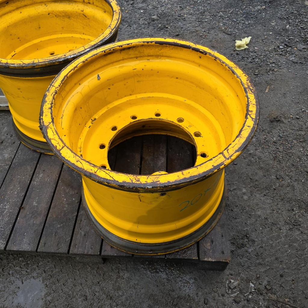 Käytetty PONSSEN Metsäkoneen vanne 20x26.5"  PJ: 12x425 KR: 371mm ET: -35 takamitta 242mm