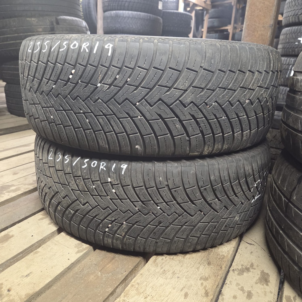 235/50R19 103H Pirelli Scorpion All Season SF2 Käytetty kitkarengas 5,5mm DOT-22 ja -23