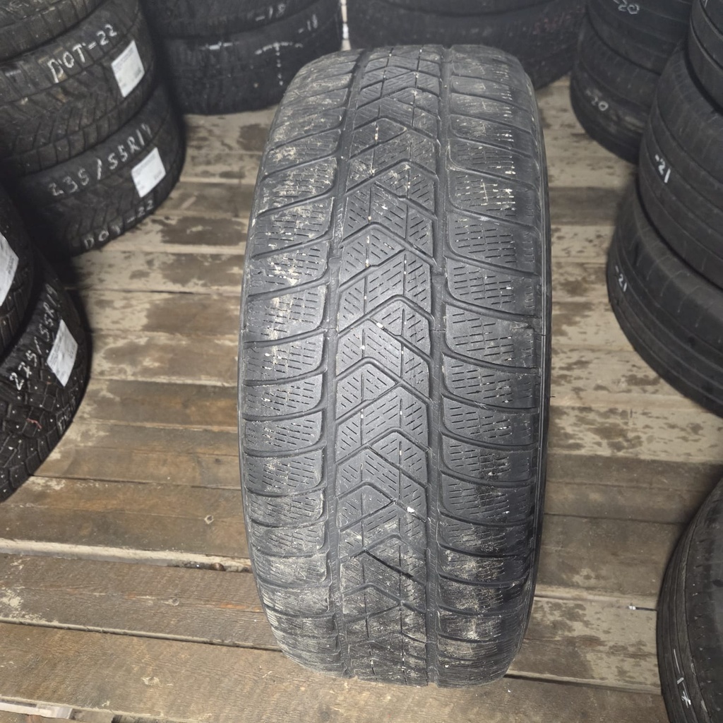 235/55R19 101H Pirelli Scorpion Winter Runflat Käytetty kitkarengas 5,5mm DOT-19
