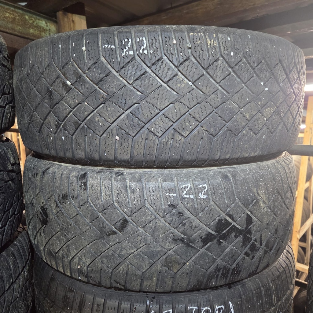 235/55R19 105T XL Continental VikingContact 7 Käytetty kitkarengas 4-5mm DOT-22