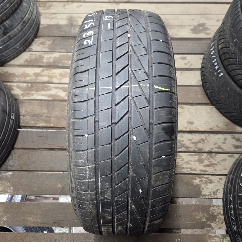 235/55R19 101W Goodyear Excellence Käytetty kesärengas 6,5mm DOT-13
