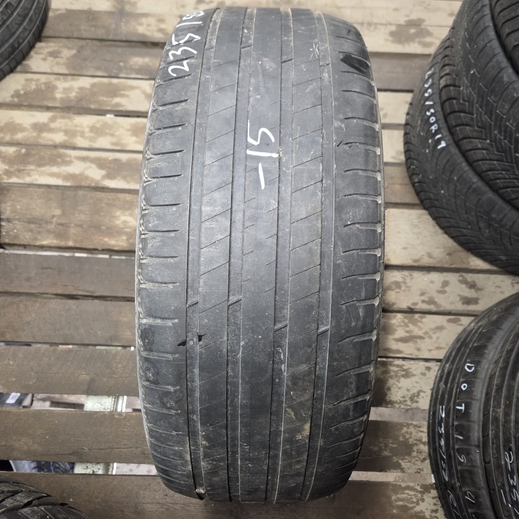 235/55R19 101V Michelin Latitude Sport 3 Käytetty kesärengas 3mm DOT-15