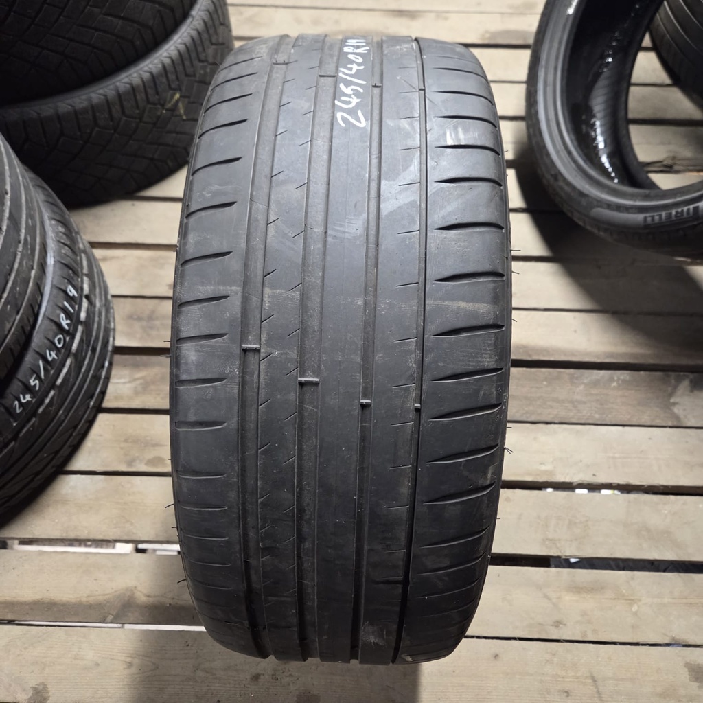 245/40ZR19 98Y Michelin Pilot Sport 4  Käytetty kesärengas 4mm DOT-20