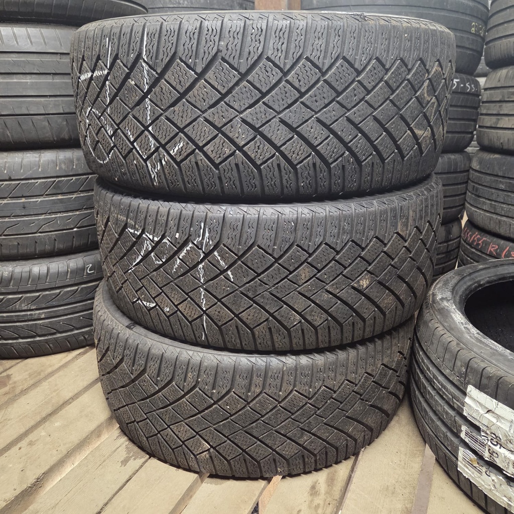 245/45R19 102T XL Continental VikingContact 7 Käytetty kitkarengas 5-5,5mm DOT-20 (Torissa)