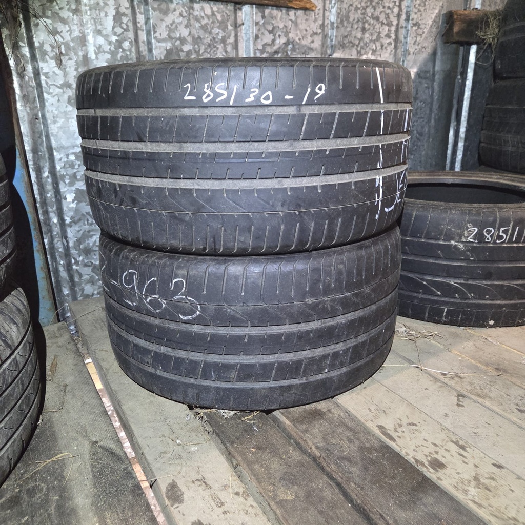 285/30R19 98Y Pirelli Pzero Käytetty kesärengas 4,5-5mm DOT-15
