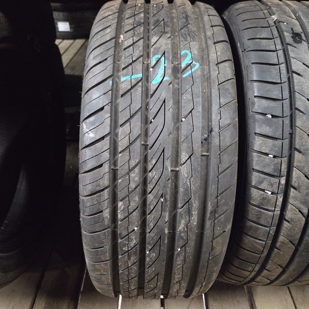 245/45R18 100W XL Ovation VI-388 Käytetty kesärengas 7,5mm DOT-23