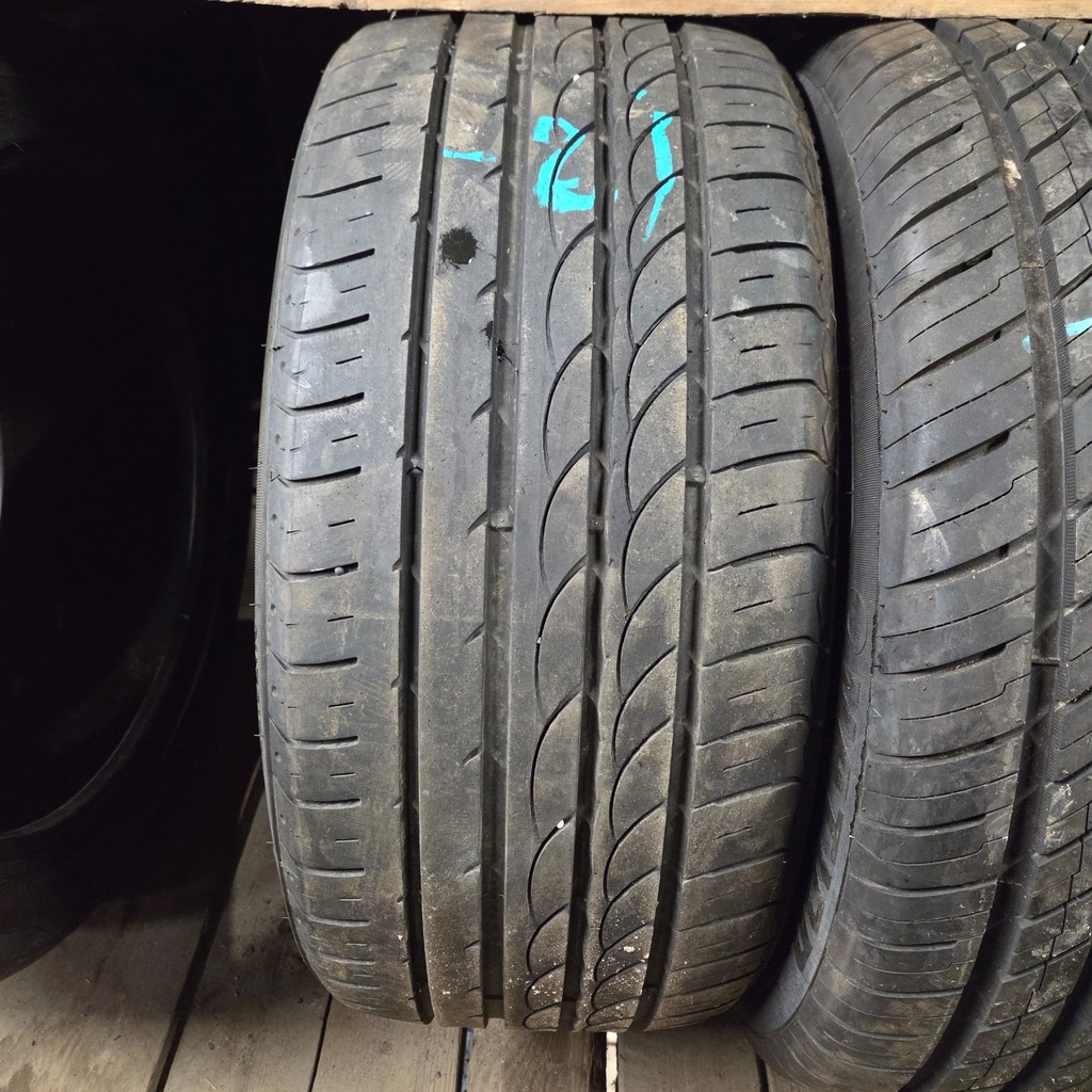 245/45ZR18 100Y XL Radar Dimax R8 Käytetty kesärengas 6mm DOT-21