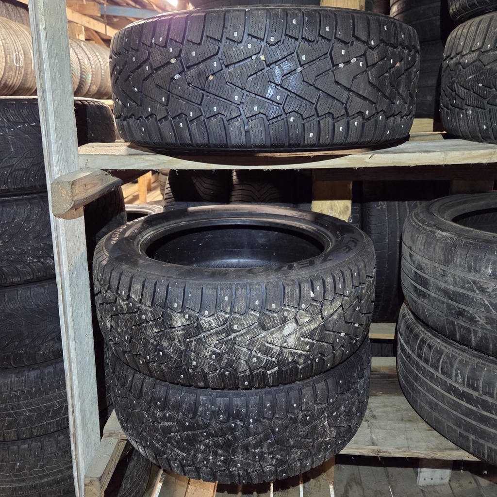 245/50R18 104T Pirelli Ice Zero Runflat Käytetty nastarengas 7-8,5mm DOT-16 ja -18
