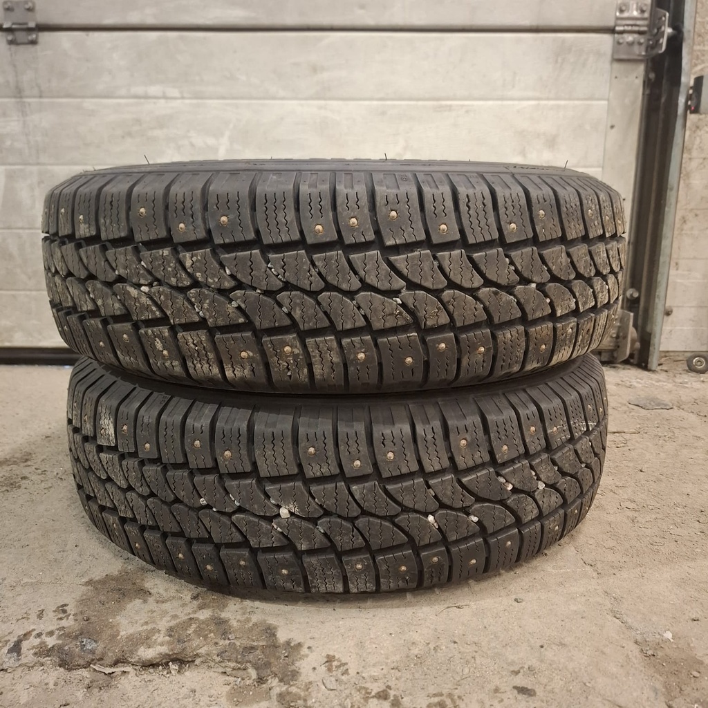 195/70R15C 104/102R Komoran Vanpro Winter Käytetty nastarengas 7mm DOT-21