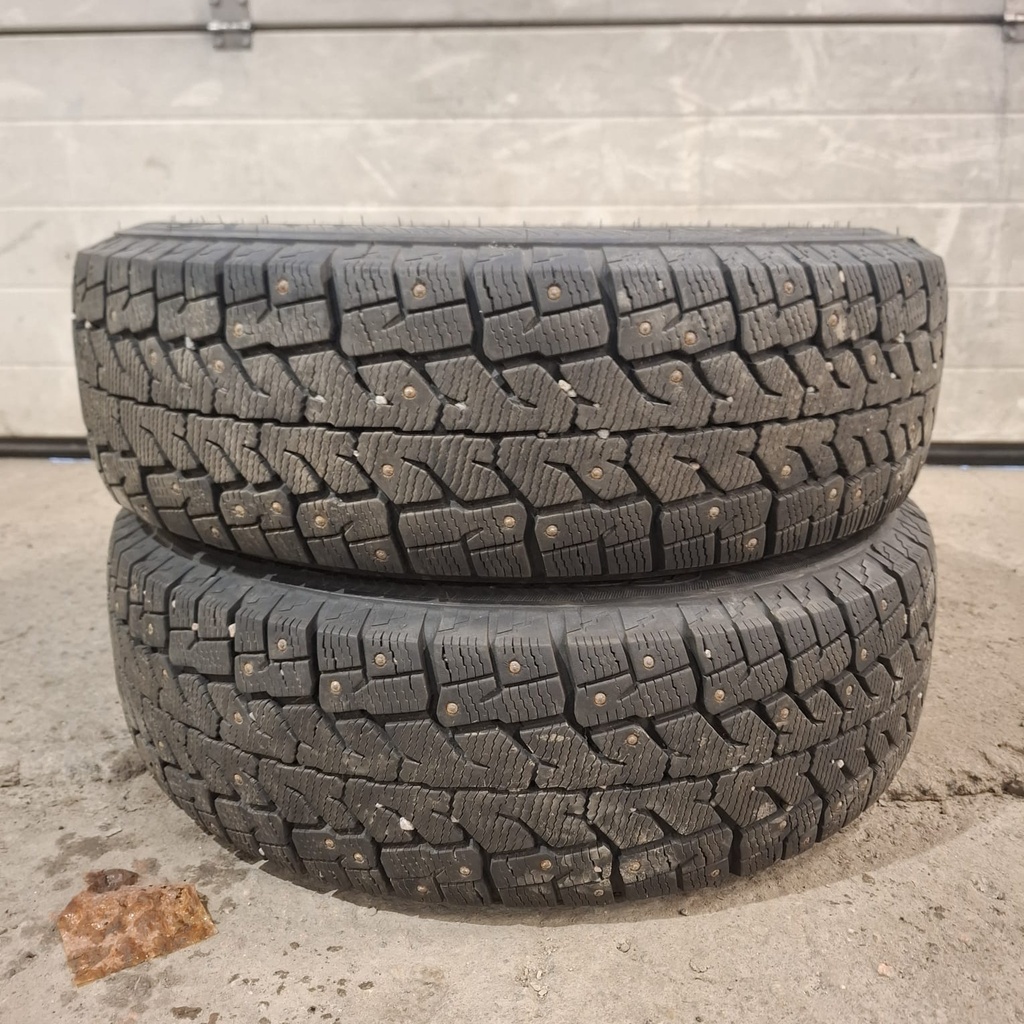 195/70R15C 104/102R Cordinant Business CW-2 Käytetty nastarengas 8,5mm DOT-21