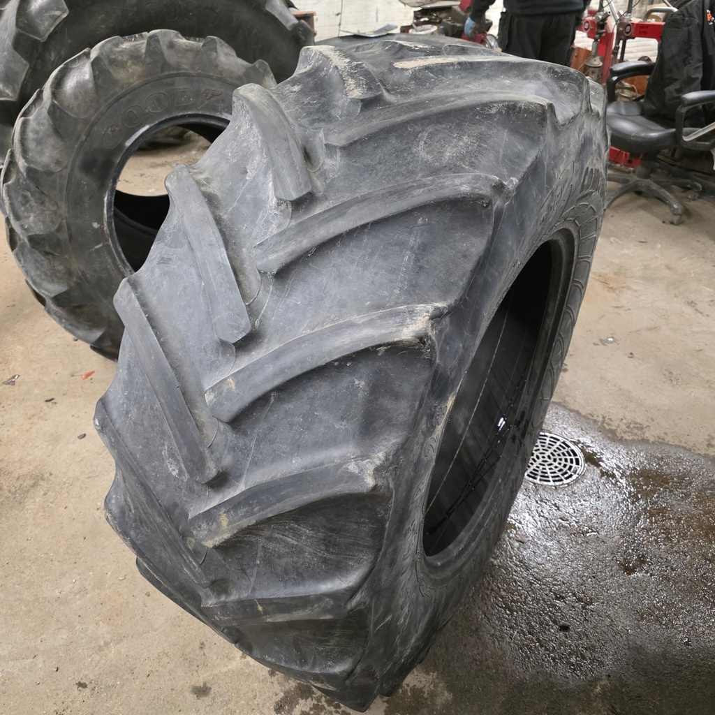 480/70R24 138D/138E Firestone Performer 70 Käytetty rengas 25mm DOT-09 (Kuivumaa) (Asennus sisärenkaalla)