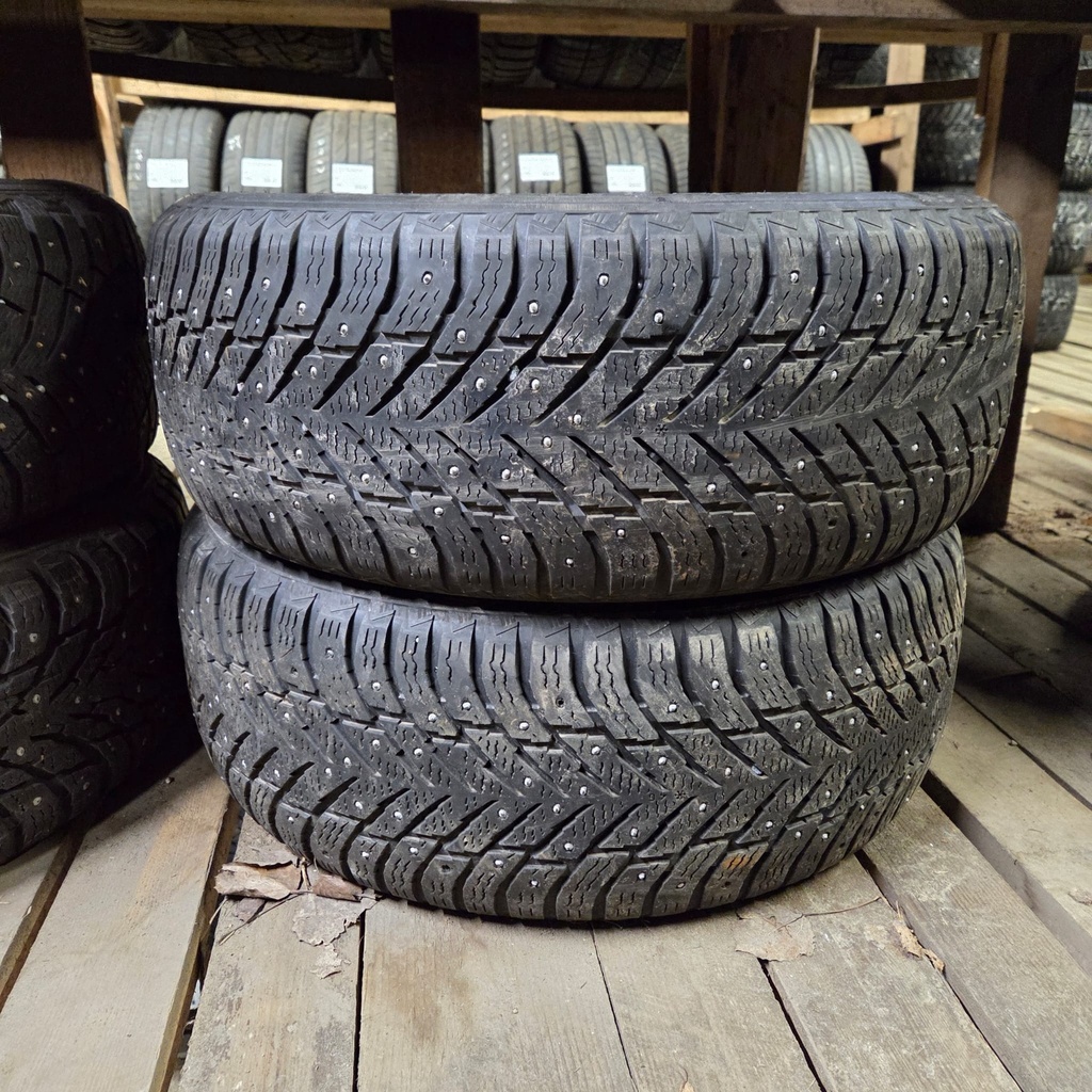 235/55R18 104T Nokian Hakkapeliitta 10 SUV Käytetty nastarengas 6-7mm DOT-22