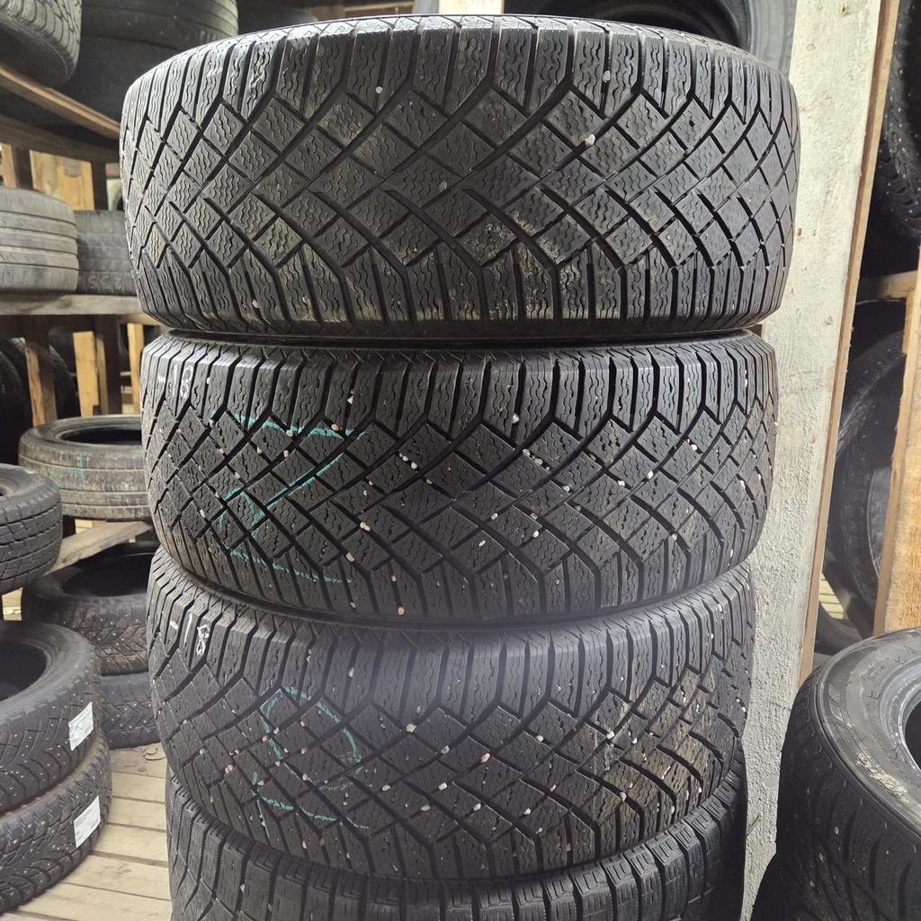 235/55R18 104T XL Continental VikingContact 7 Käytetty kitkarengas 5-7mm DOT-18 (Torissa)