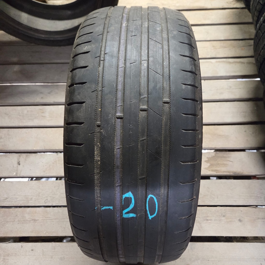 235/50ZR18 101Y Nokian Hakka Black 2 Käytetty kesärengas 4mm DOT-20