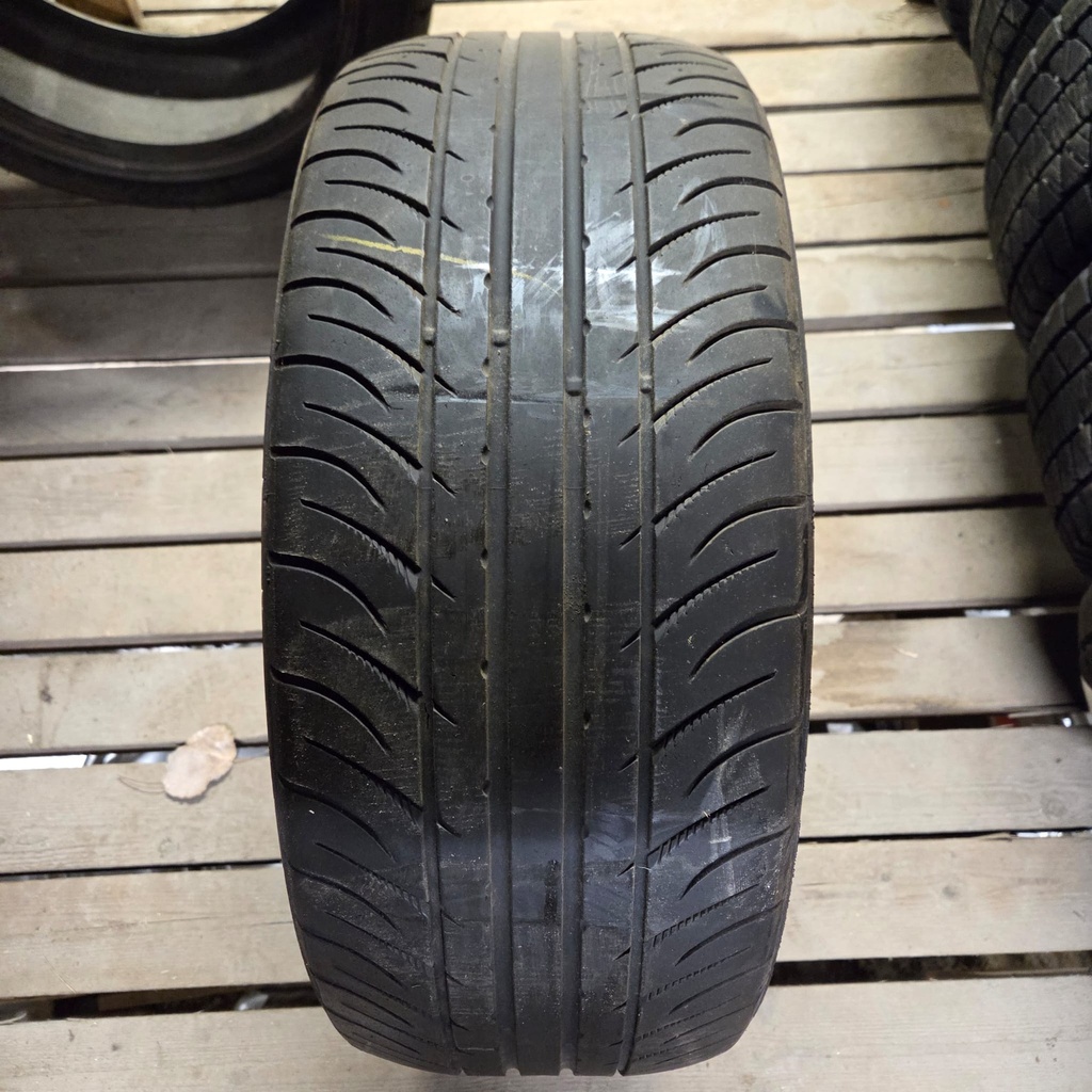 235/50ZR18 101Y XL Kumho Ecsta SPT Käytetty kesärengas 4mm DOT-08