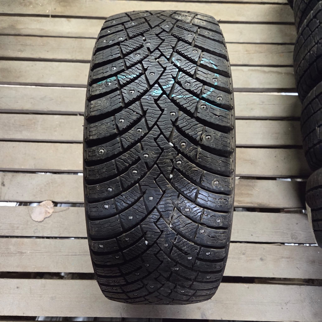 235/45R18 98H Pirelli Ice Zero 2 Käytetty nastarengas 8mm DOT-22