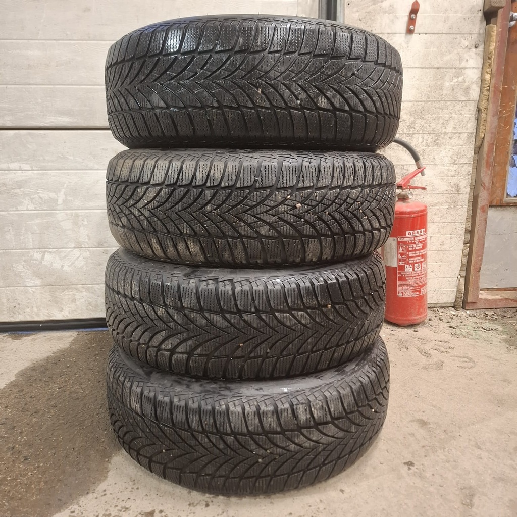 205/60R16 96T Goodyear Ultragrip Ice 2 Käytetty kitkarengas 5-7mm DOT-18