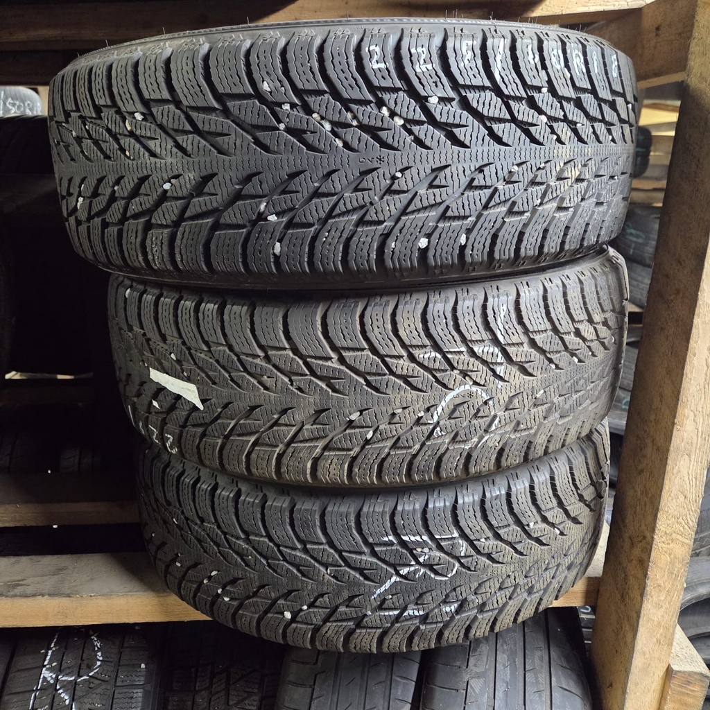 225/60R18 104R Nokian Hakkapeliitta R3 SUV Käytetty kitkarengas 7,5-8mm DOT-20