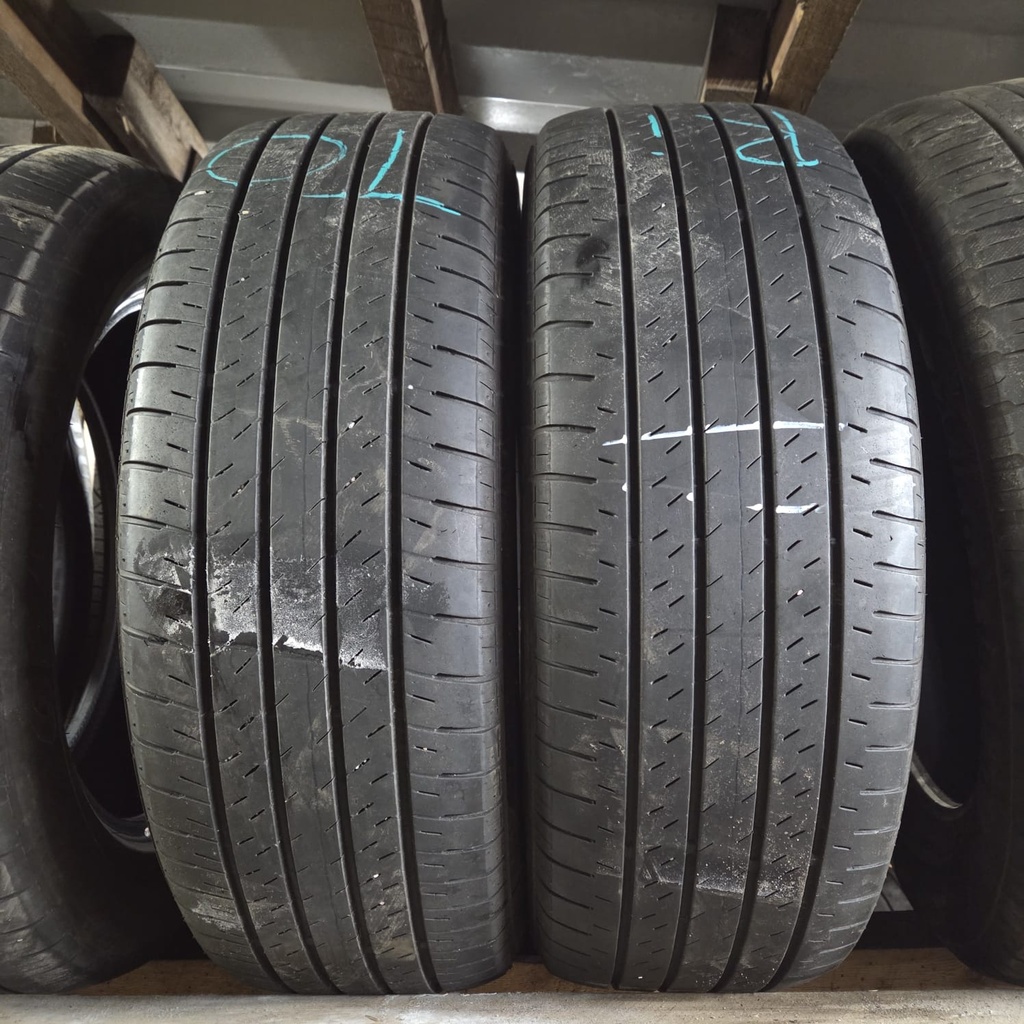 225/60R18 100H Bridgestone Dueler H/L 33 Käytetty kesärengas 4,5-6mm DOT-17