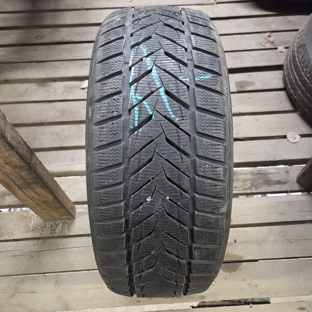 225/50R18 99V Vredestein Wintrac Xtreme S Käytetty kitkarengas 7mm DOT-14