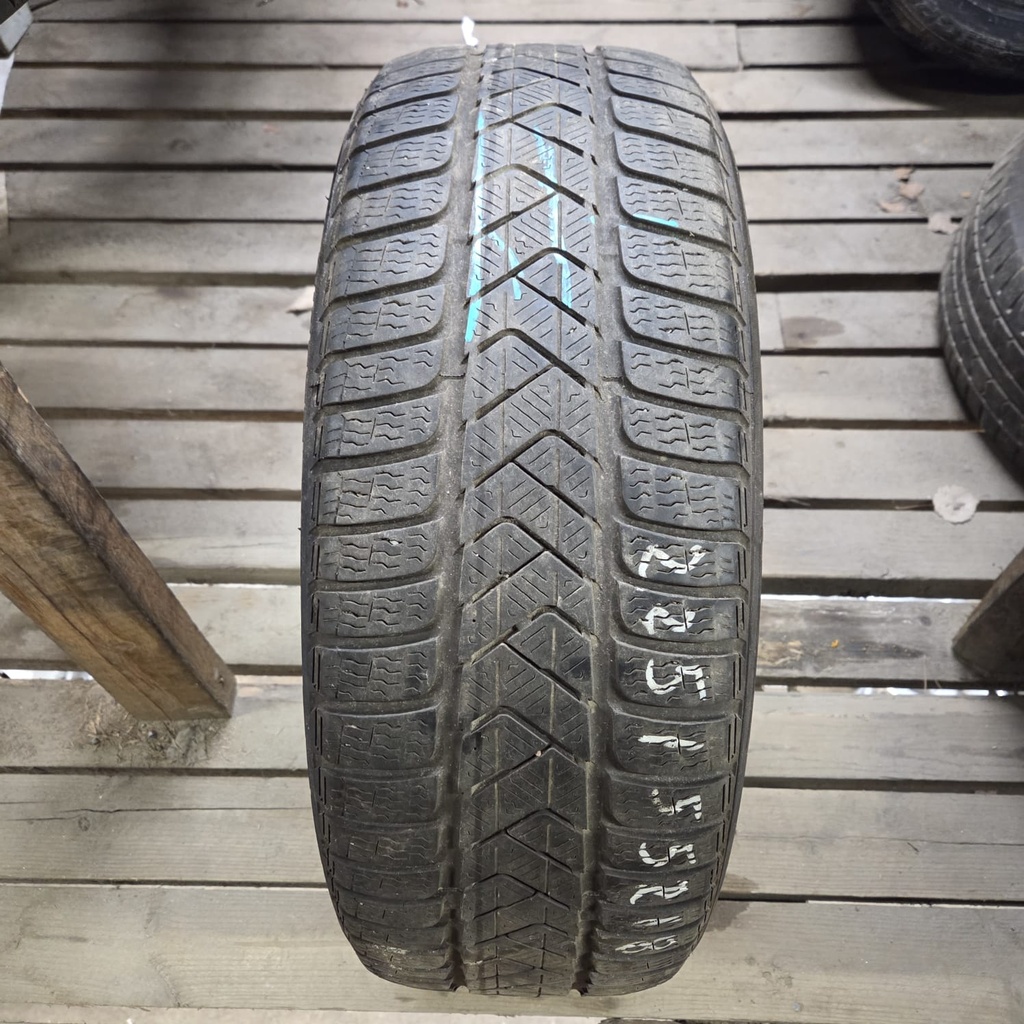 225/55R18 98H Pirelli Winter SottoZero 3 Käytetty kitkarengas 3,5mm DOT-18