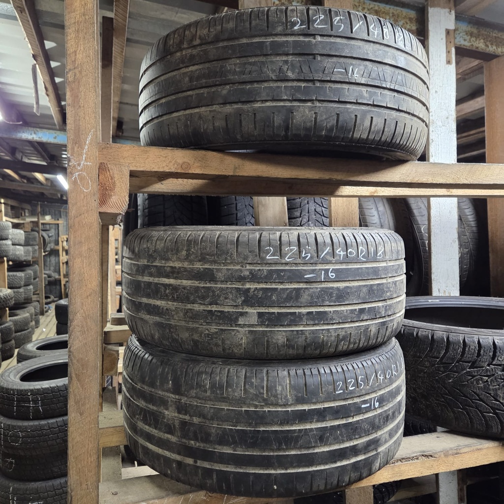 225/40ZR18 92Y XL Zeetex HP1000 Käytetty kesärengas 4-4,5mm DOT-16