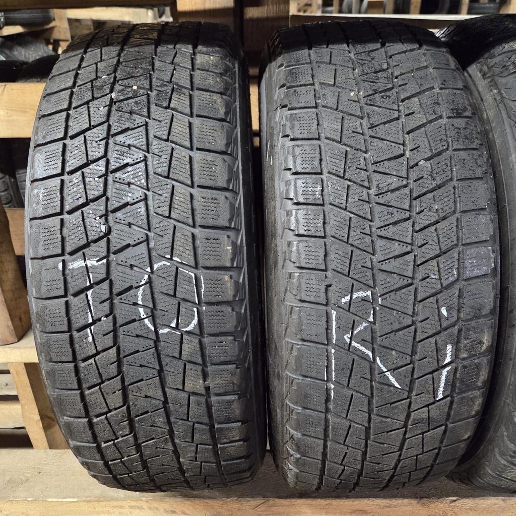 235/60R18 107R Bridgestone Blizzak DM-V1 Käytetty kitkarengas 5-5,5mm DOT-14