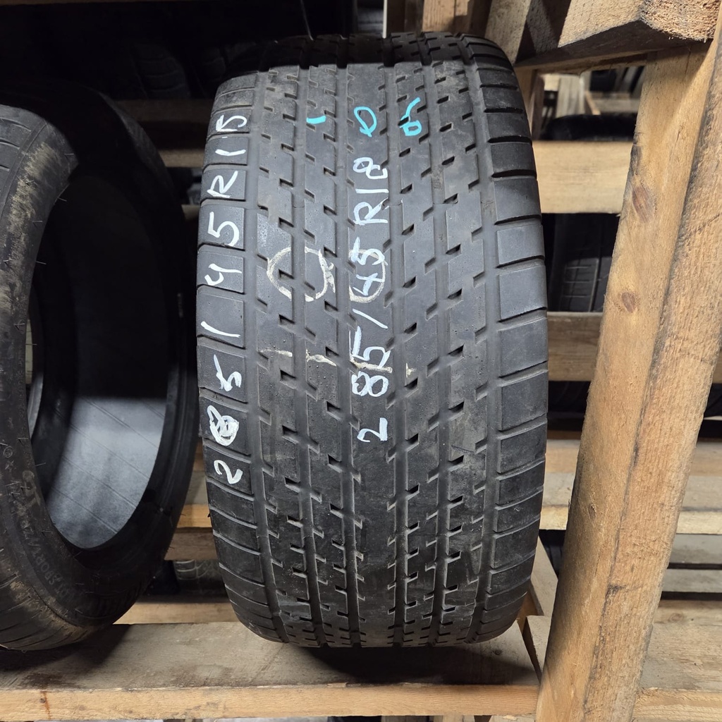 285/45ZR18 Goodyear Eagle GS-D Käytetty kesärengas 5mm DOT-96