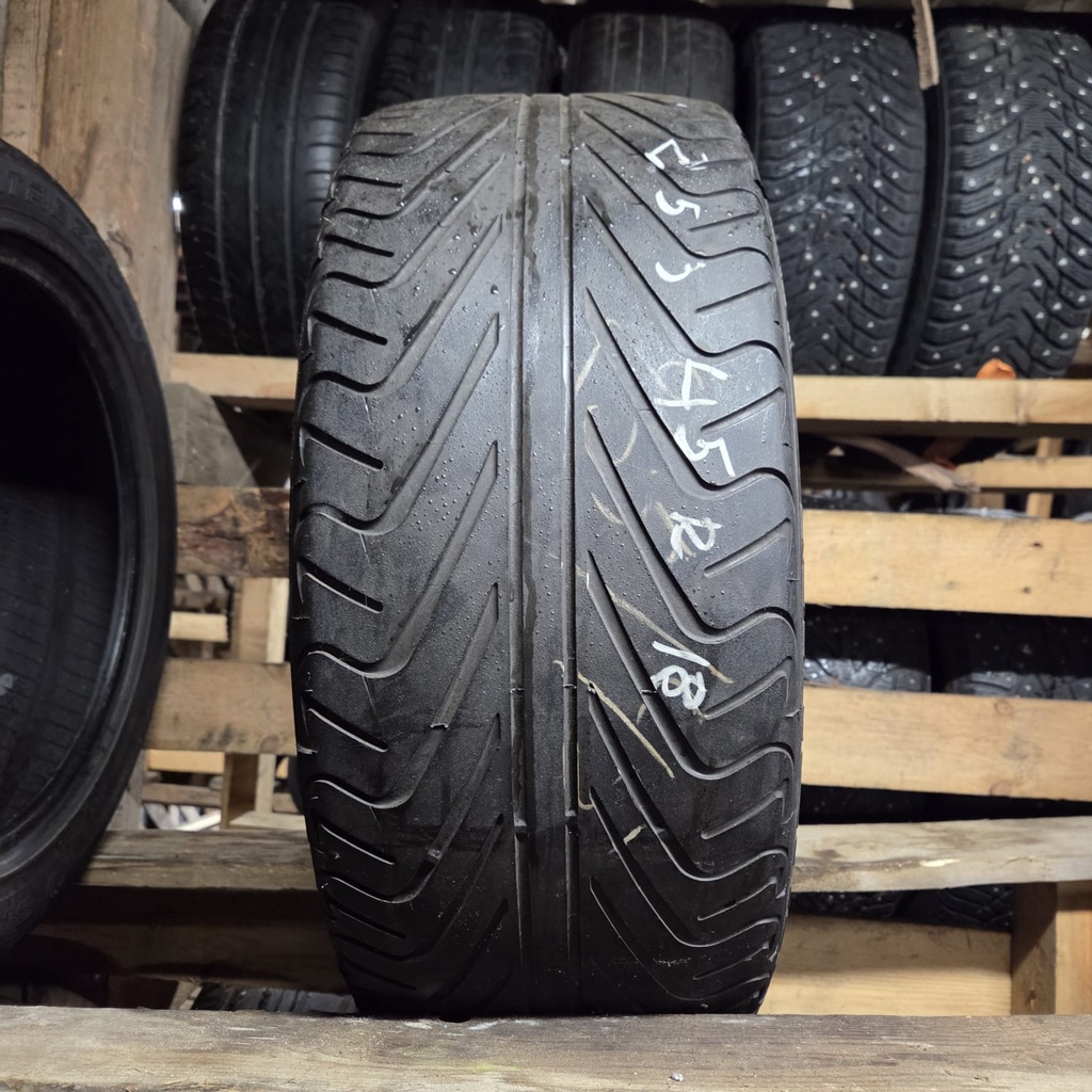 255/45R18 255/45ZR18 99Y Michelin Pilot Sport Käytetty kesärengas 2mm DOT-01