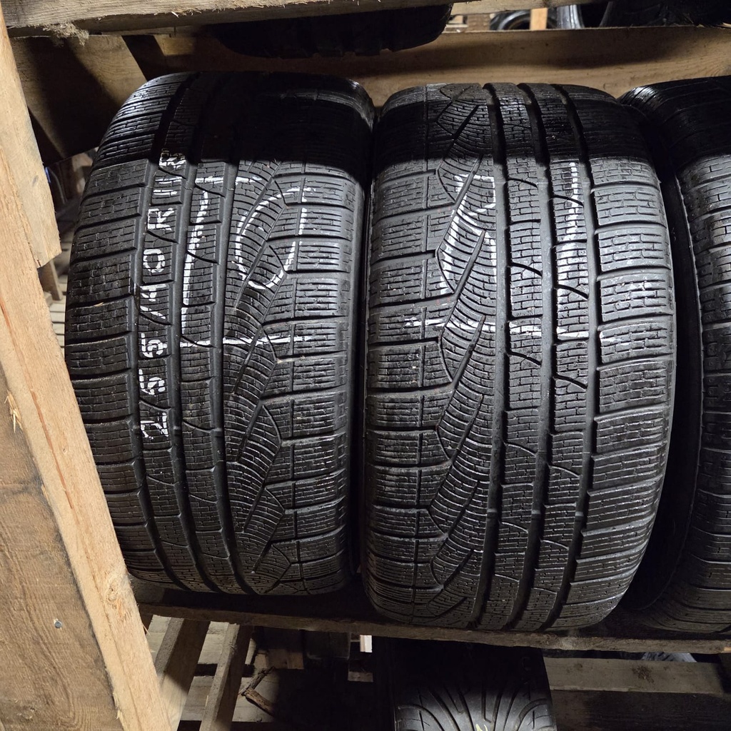255/40R18 99V Pirelli SottoZero Winter 240 Käytetty kitkarengas 7-8mm DOT-17