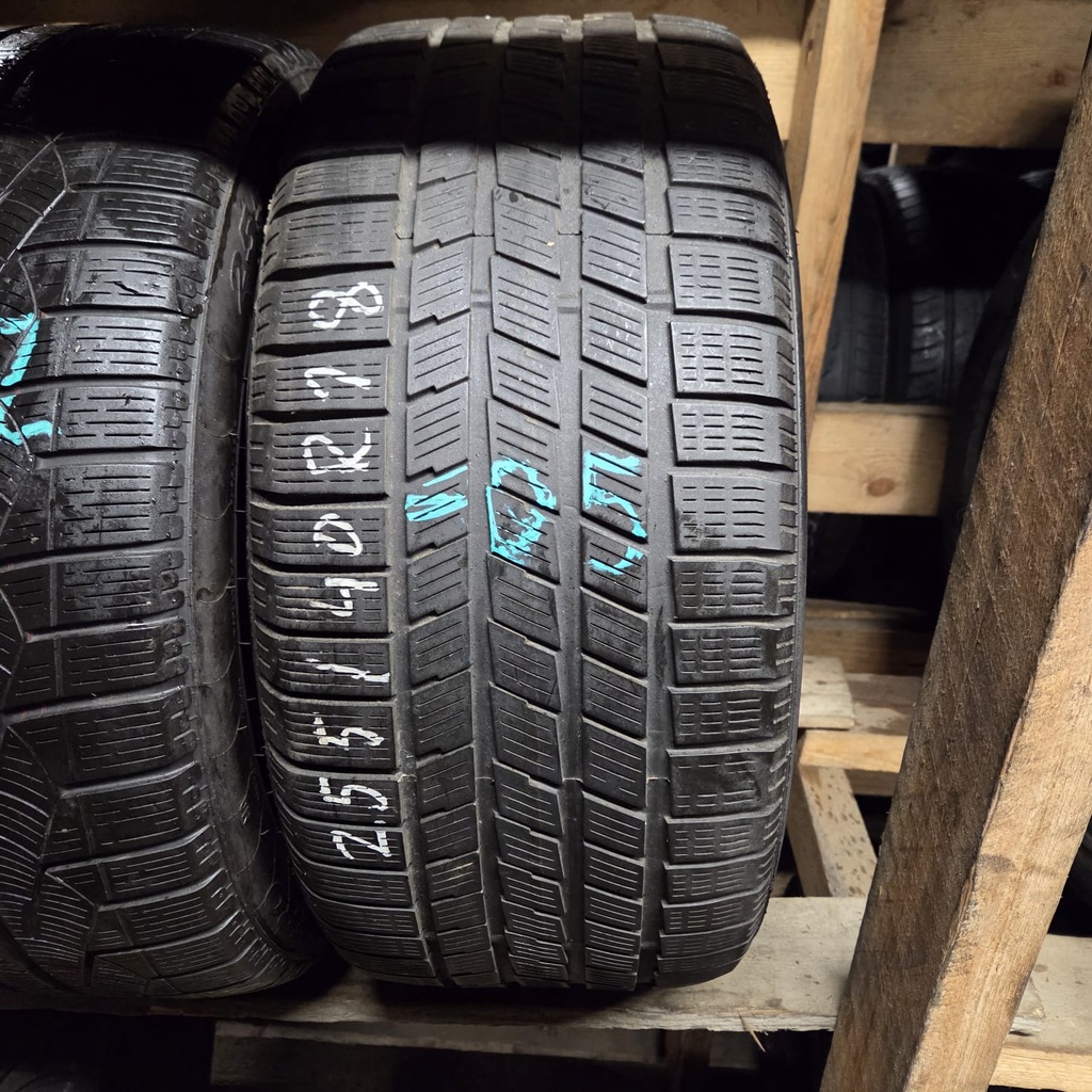 255/40R18 95V Pirelli Winter 240 SnowSport Käytetty kitkarengas 3mm DOT-05
