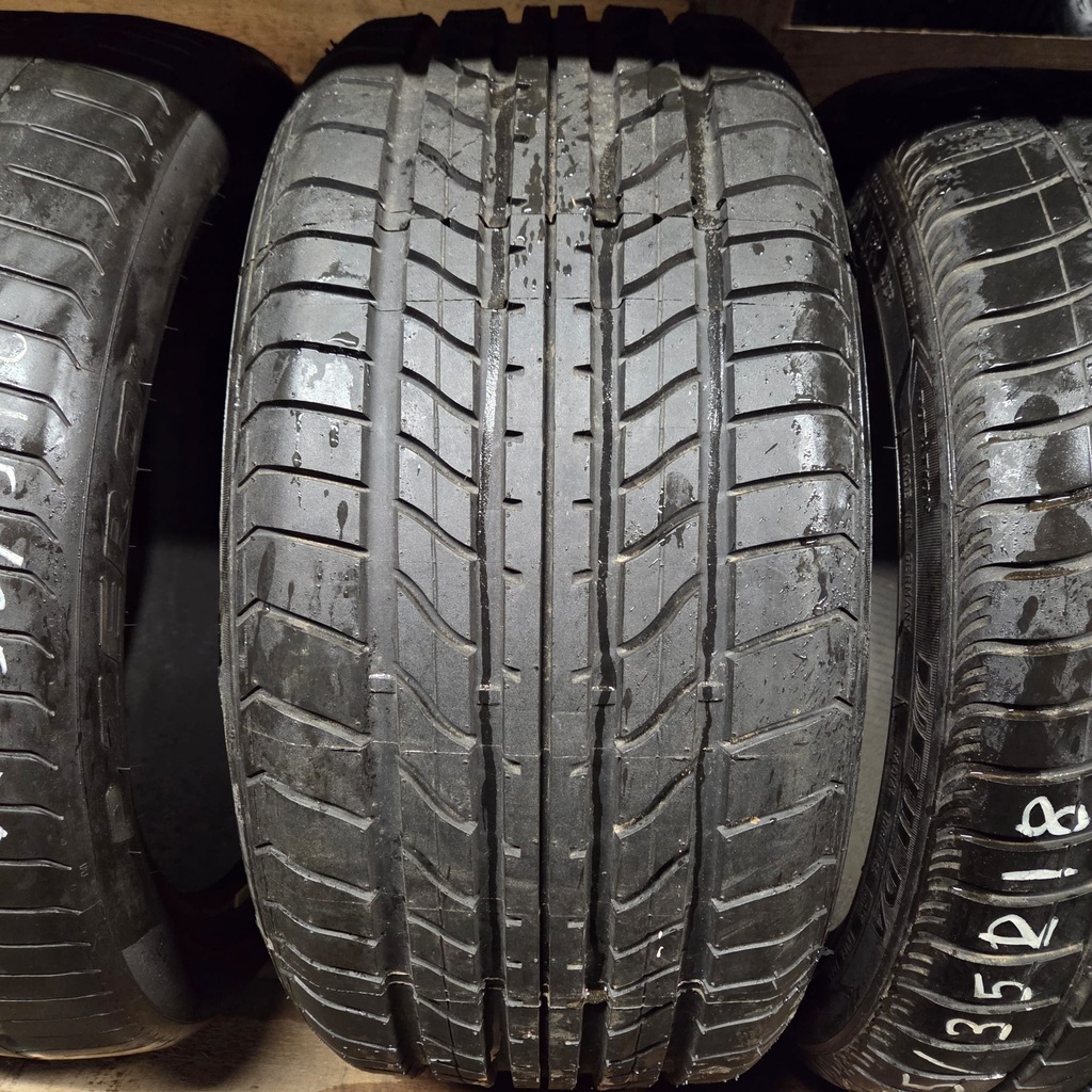 265/35ZR18 93Y Pinnattu Ajamaton kesärengas DOT-02