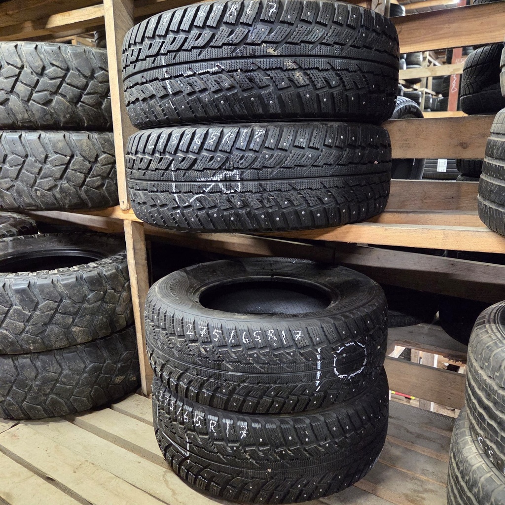 275/65R17 115T Kumho I'Zen RV Stud Käytetty nastarengas 7,5-8mm DOT-12 (Torissa)
