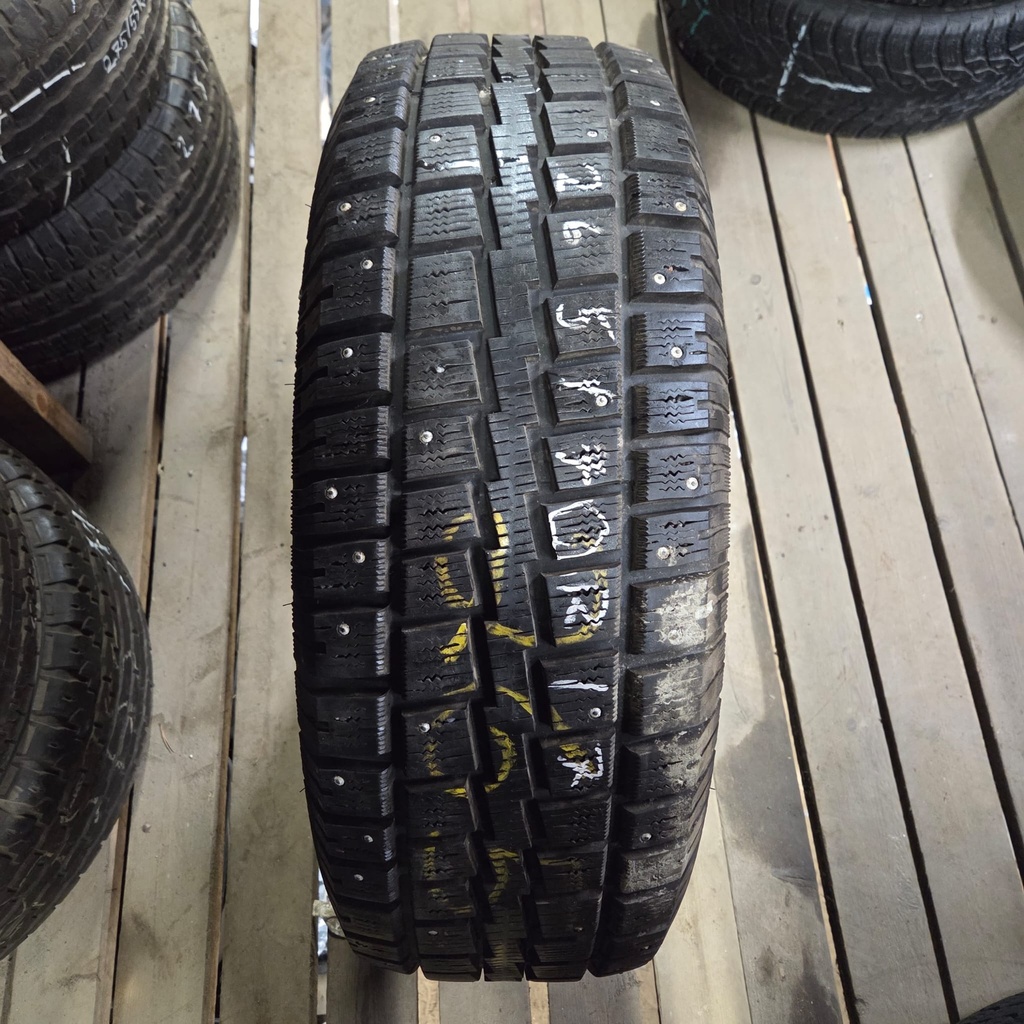 265/70R17 115S Cooper Discover Snow Groove Käytetty nastarengas 9mm DOT-08