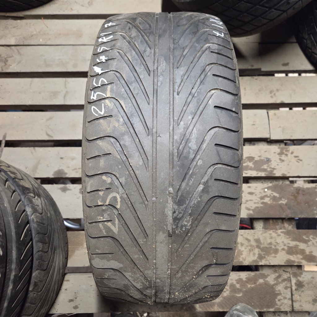 255/45ZR17 98Y Michelin Pilot Sport Käytetty kesärengas 3mm DOT-07