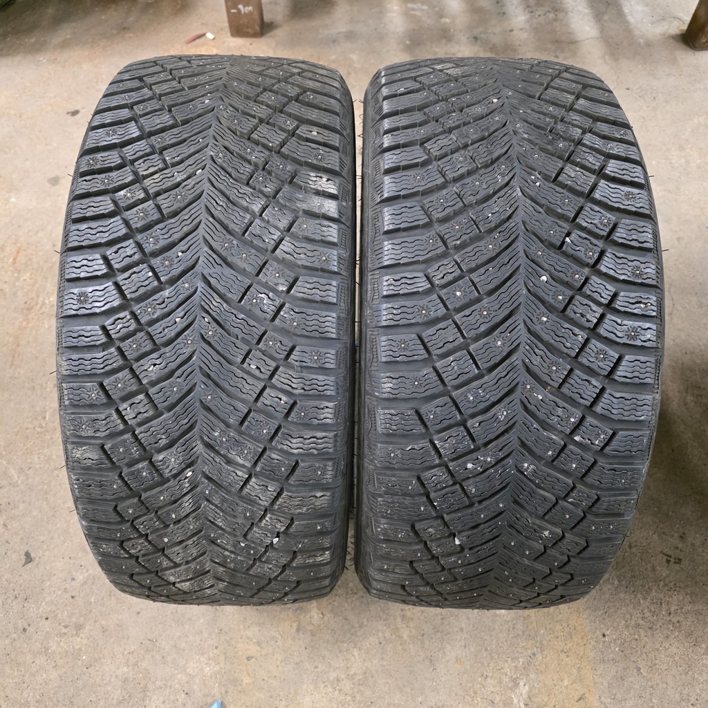 275/40R20 106T Michelin X-Ice north 4 SUV Käytetty nastarengas 8mm DOT-20 (Ajettu noin 500km) (Torissa)