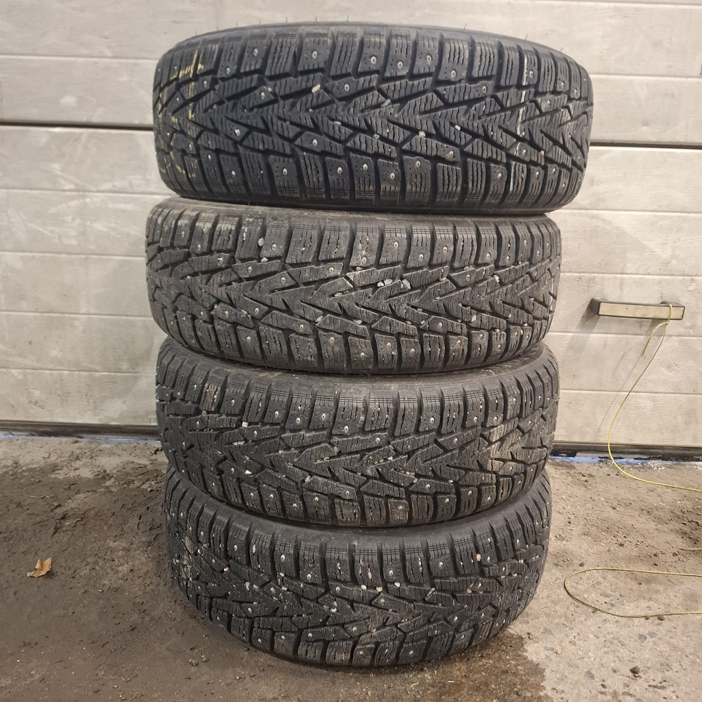 175/65R15 88T XL Nokian Hakkapeliitta 7 Käytetty nastarengas 7mm DOT-13 -15