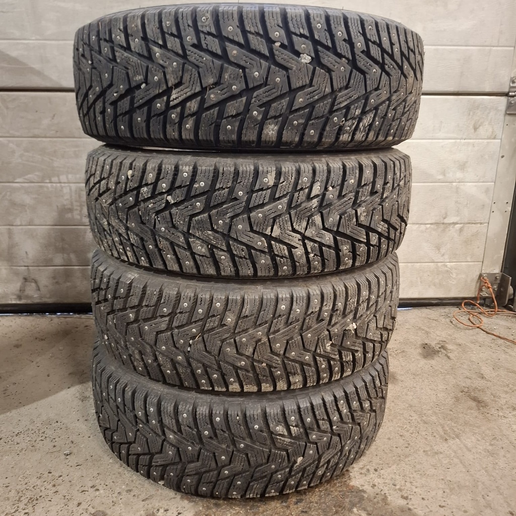 185/65R15 92T Hankook Winter i*Pike RS2 Käytetty nastarengas 8,5mm DOT-19