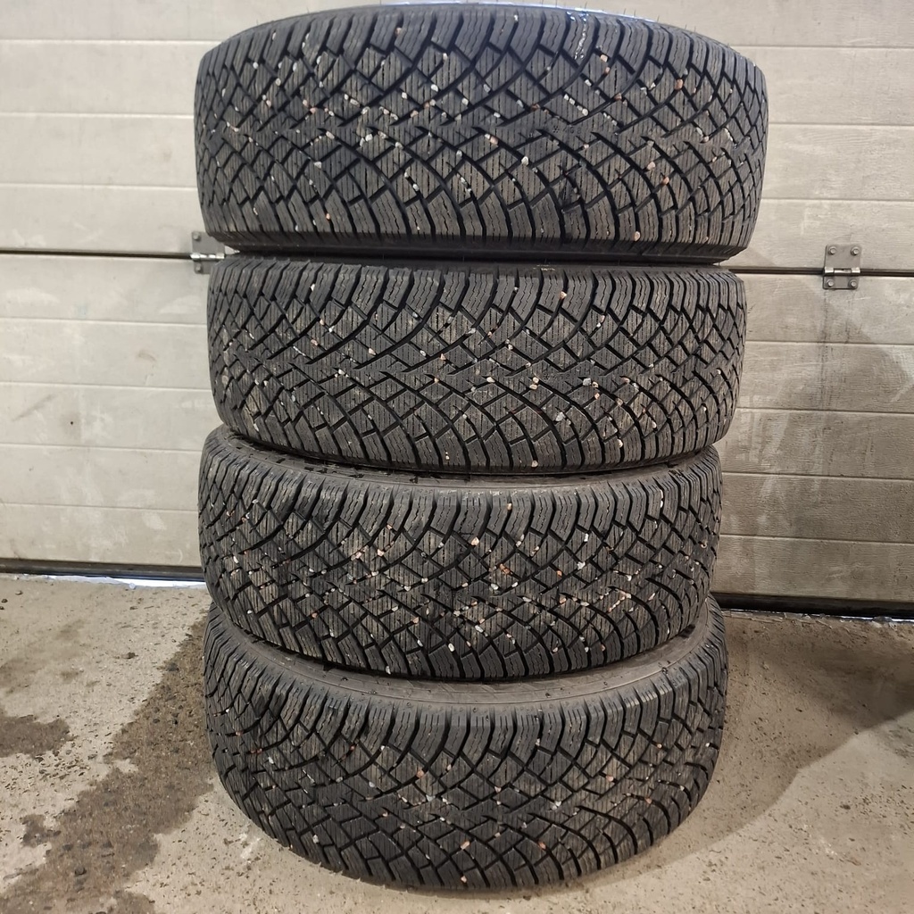 235/60R18 107R Nokian Hakkapeliitta R5 SUV Käytetty kitkarengas 8,5mm DOT-24
