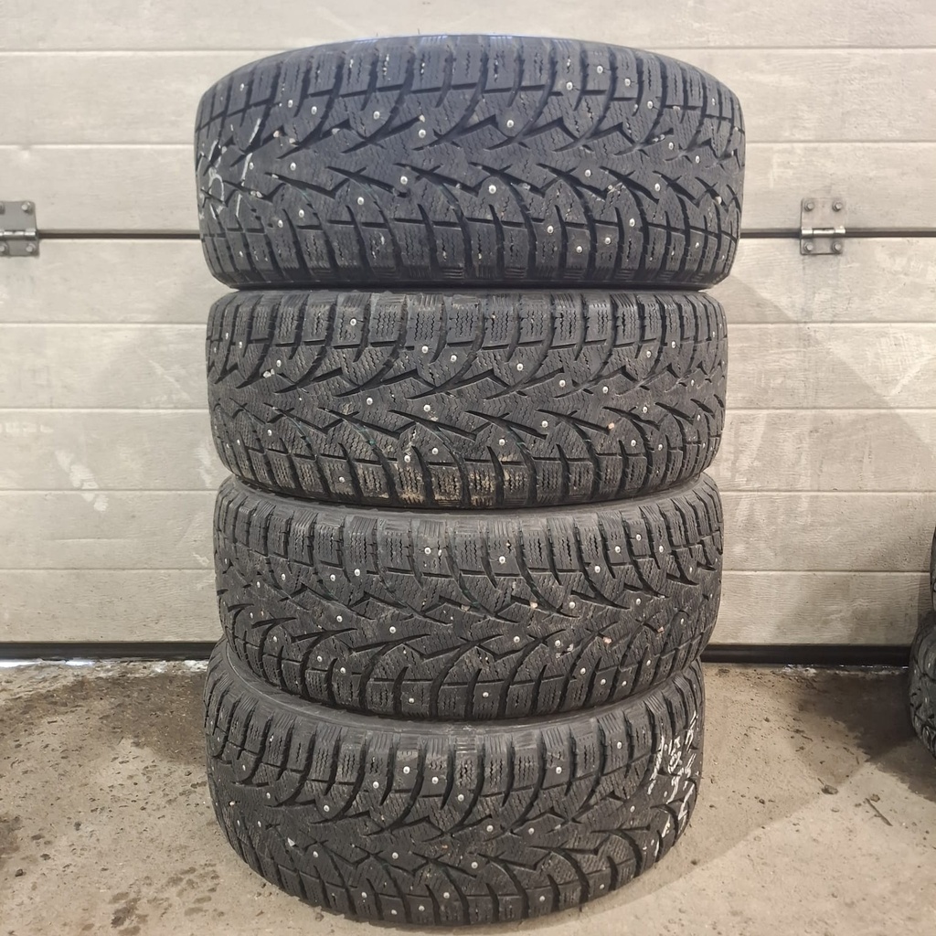 185/55R15 82T Toyo Observe G3-Ice Käytetty nastarengas 6,5mm DOT-18