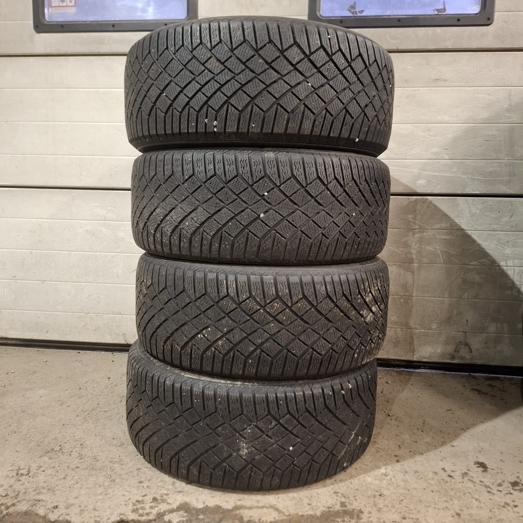 245/50R18 104T XL Continental Vikingcontact 7 Käytetty kitkarengas 6-4,5mm DOT-24 1kpl ja DOT-18 3kpl