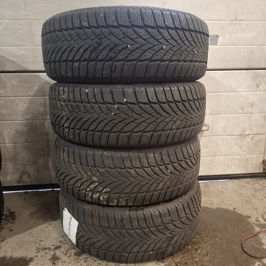 205/55R16 94T Goodyear Ultragrip Ice 2 Käytetty kitkarengas 5-7mm DOT-18