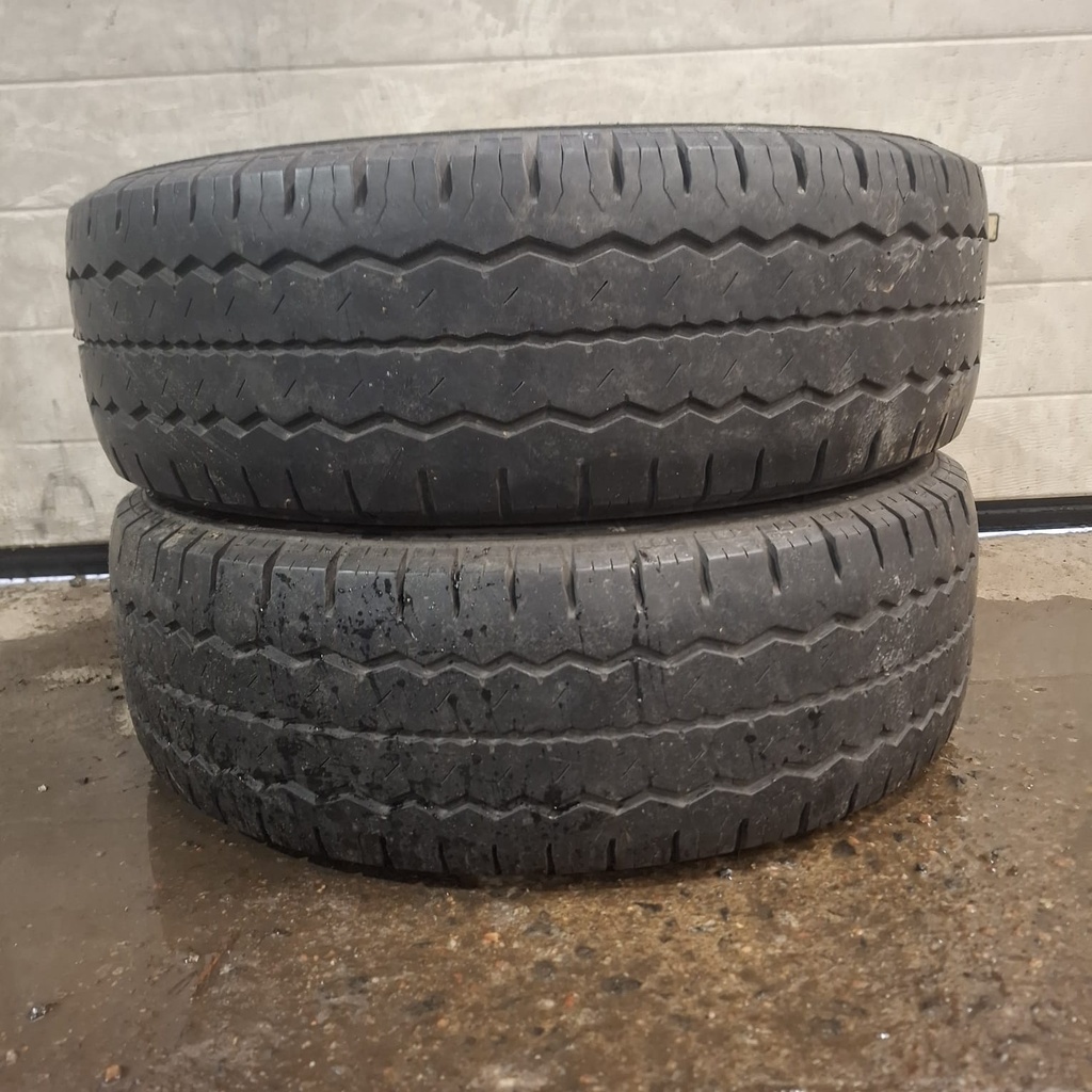 195/70R15C 104/102R Hankook RAO8 Käytetty kesärengas 4,5mm DOT-05