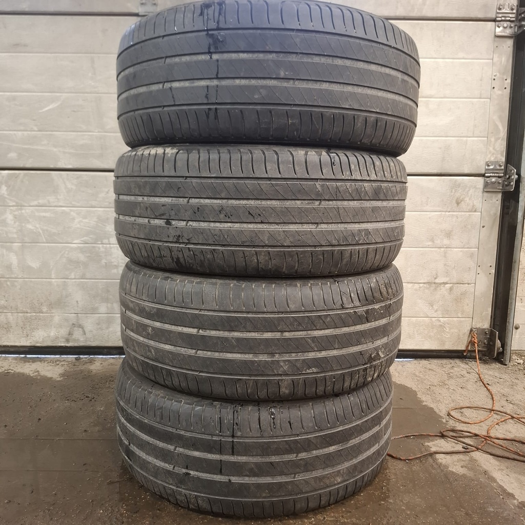 235/45R18 98W Michelin Primacy 4 Käytetty kesärengas DOT-22 3mm